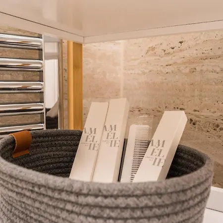 Sarah فيلة فوديس